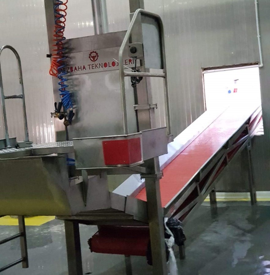 Carcass Splitting and Washing Machines
